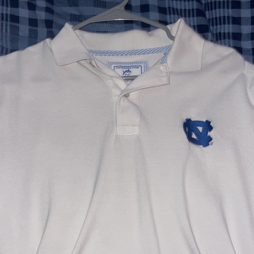 Mens Southern Tide UNC Logo Polo
